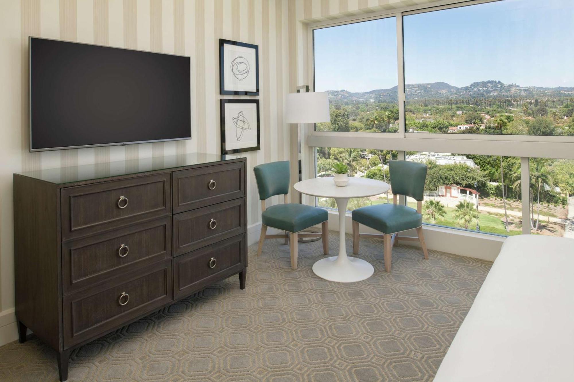 The Beverly Hilton 4*