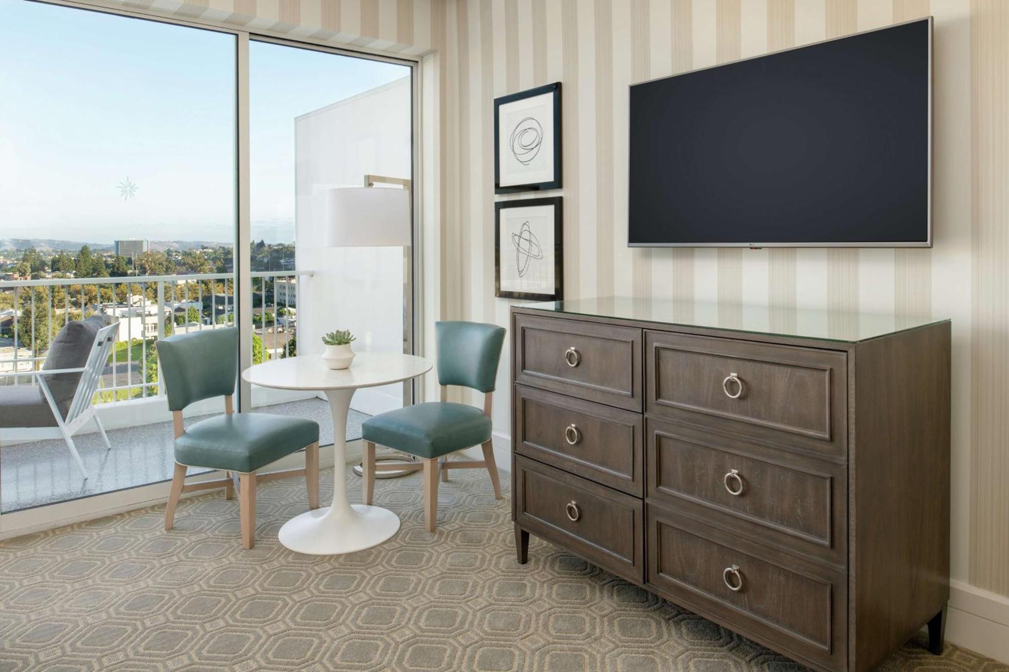 The Beverly Hilton 4*
