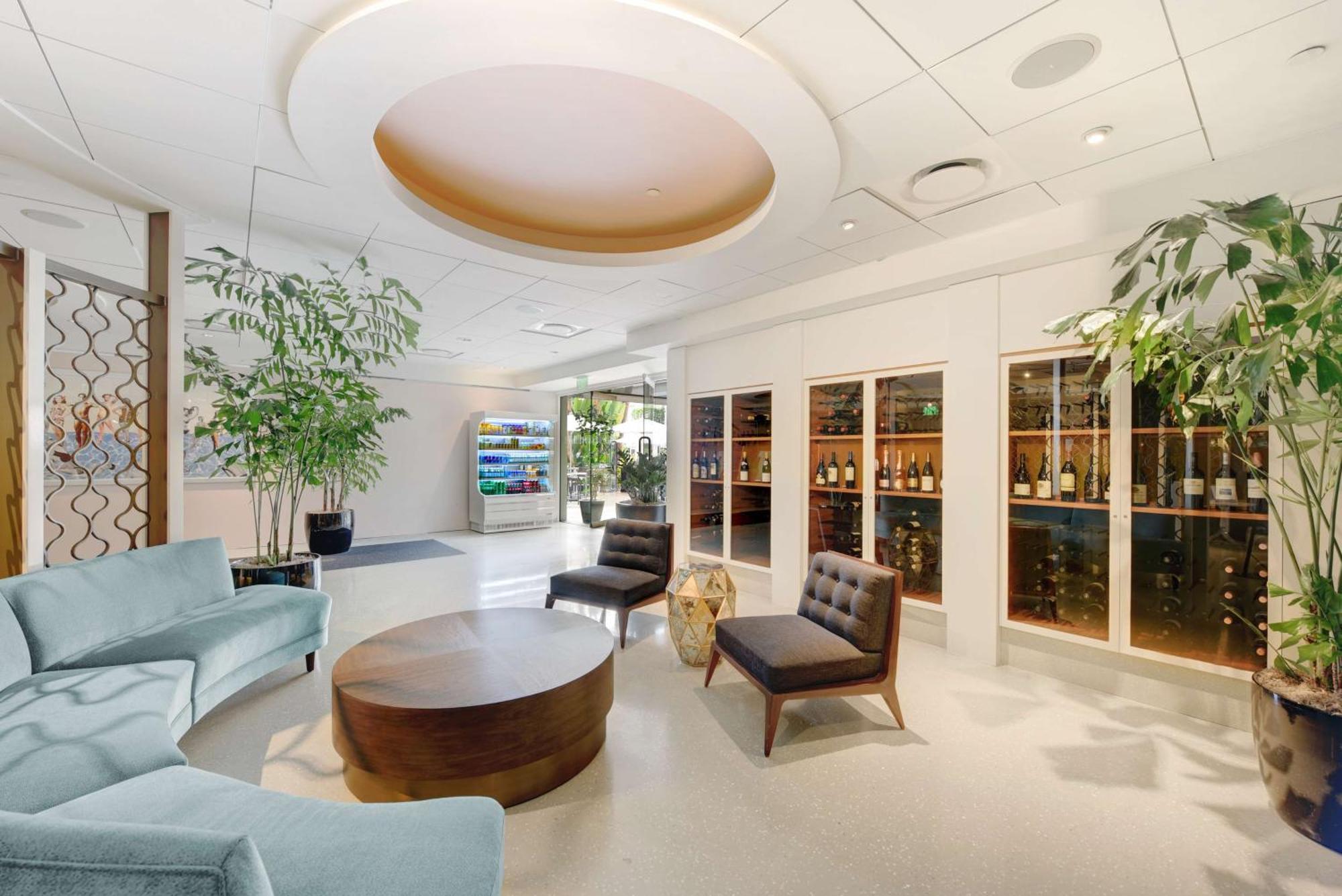 The Beverly Hilton 4*